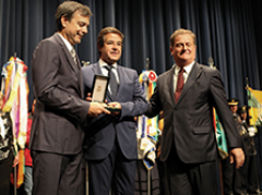 Celbi receives the Key to the city
